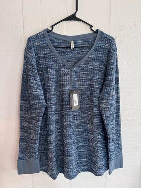 Legendary Whitetails Blue Marled V-Neck Henley Top